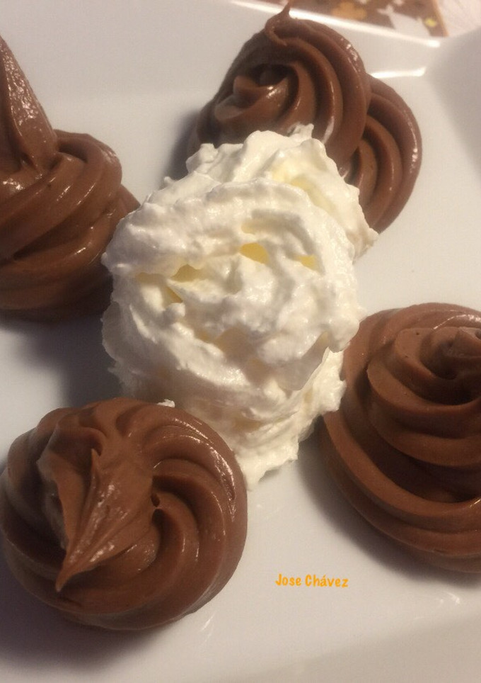 Una foto de Ganache de Chocolate y Aguacate