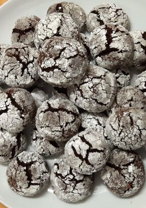Foto di Biscotti Crinkle al cacao morbidissimi