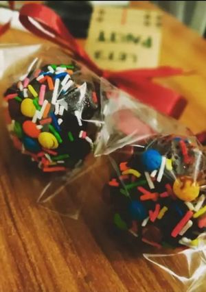 A picture of Cake pops.