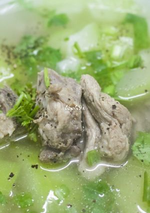 Hình của món Canh bí đao nước hầm xương.