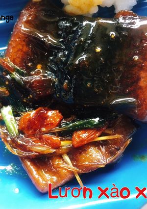 Hình của món Lươn xào sả ớt.