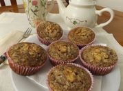 Una foto de muffin de cacao amargo