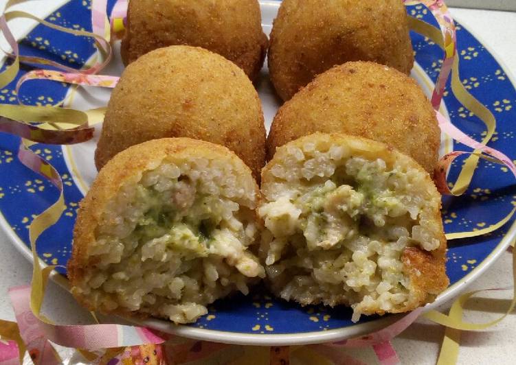 Arancine di Carnevale con brocoletti bio pancetta e besciamella