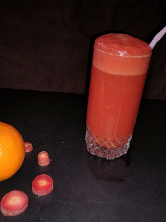 કેરેટ ઓરેન્જ મોકટેલ (Carrot Orange Mocktai Recipe In Gujarati) રેસીપી મુખ્ય ફોટો