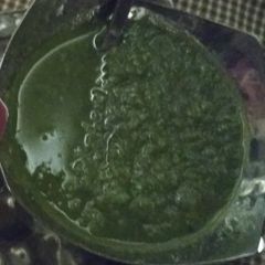 A picture of Green coriander chutney.