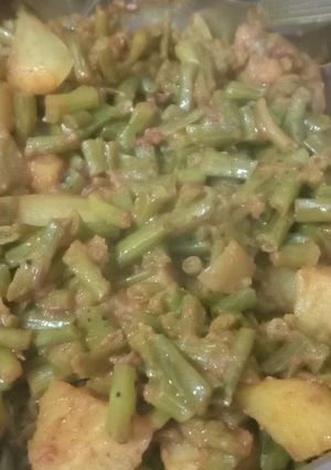 Hari Mooli aur Aloo ki Sabji रेसिपी मुख्य फोटो