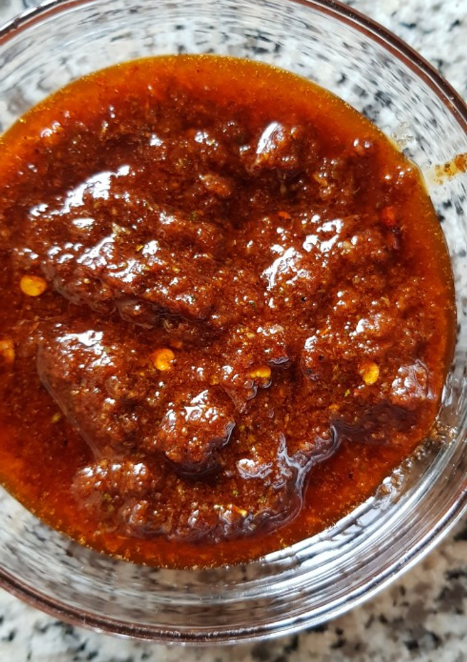 Una foto de Salsa mojo picón