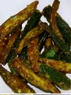 कुरकुरी बेसन वाली भिंडी (Kurkure besan wali bhindi recipe in Hindi) रेसिपी मुख्य फोटो