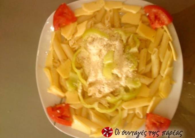 κύρια φωτογραφία συνταγής Μακαρόνια με μείγμα από λαχανικά και τυριά