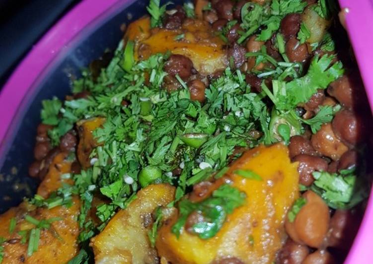 Easiest Way to Make Recipe of Khate mithe allu chole