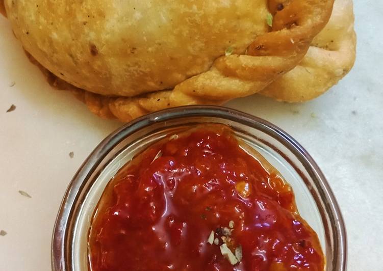 Recipe of Ultimate Schezwan masala Maggie gujiya | Satisfying Recipe | So Delicious !