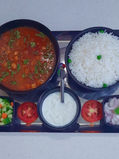 છોલે ભાત (Chhole Rice Recipe In Gujarati) રેસીપી મુખ્ય ફોટો