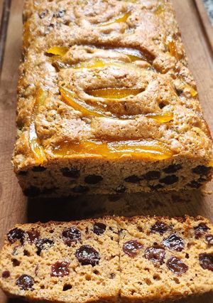Una foto de Pan de té con cascaritas de limón caramelizadas