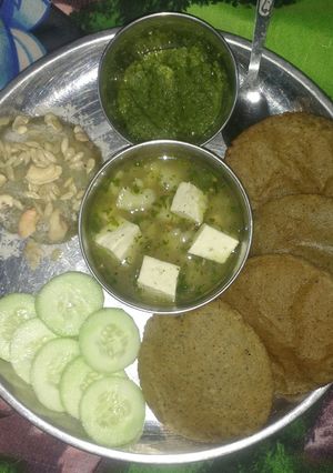 कुट्टू की पूरी रेसिपी मुख्य फोटो