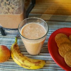 A picture of Apple banana smoothie.