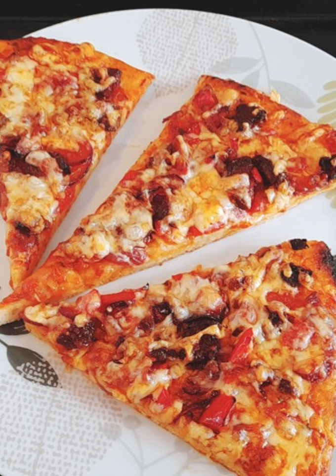 Magyaros házi pizza, ahogy a férjem szereti recept fotója