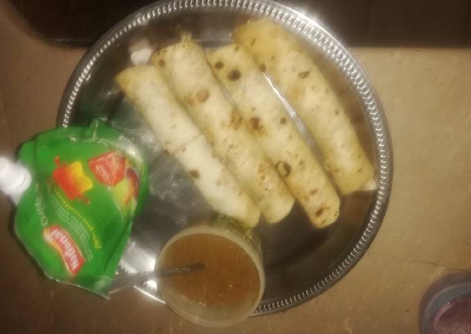 Qeema roll paratha