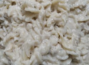 Una foto de Pasta Alfredo con pollo