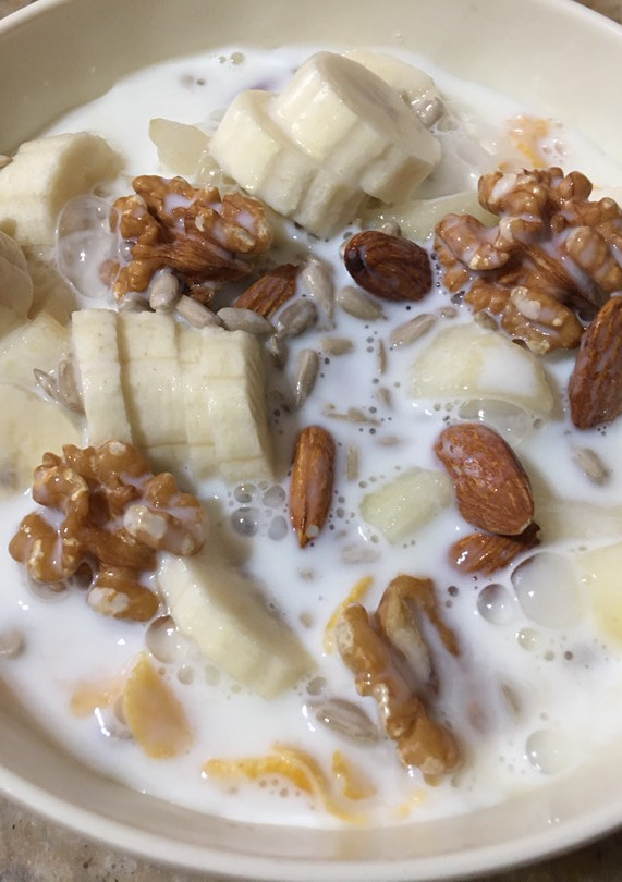 Una foto de Desayuno o colación saludable