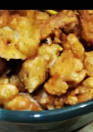 A picture of Chicken pakoras.