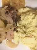 Carre de cerdo al horno con puré de batatas