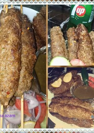 A picture of Kachy qeemay k seekh kabab😋.