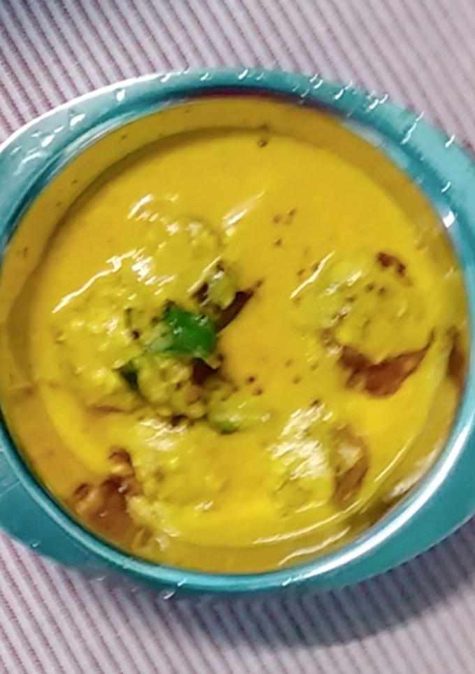 ஆமவடை மோர் குழம்பு (Aamavadai morkulambu recipe in tamil) செய்முறை முக்கிய புகைப்படம்