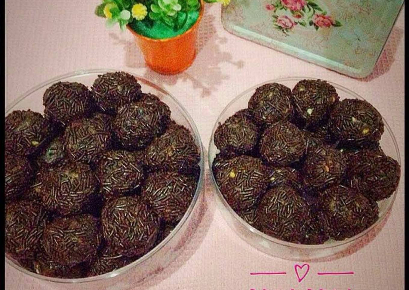 Bola bola coklat istimewa