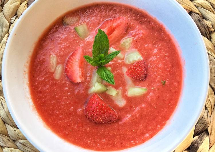 Recette De GASPACHO aux fraises 🍓 aux tomates 🍅 et concombre 🥒