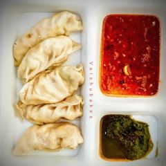 A picture of Paneer Momos.