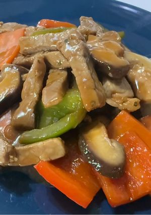 Una foto de Solomillo de cerdo en salsa de Ostras y jengibre