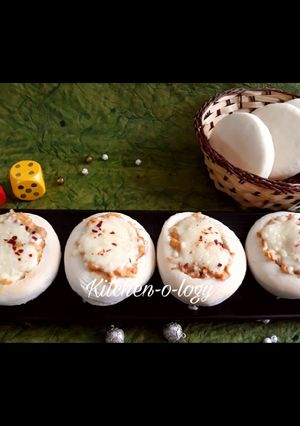 A picture of Piri Piri Pita Buns.