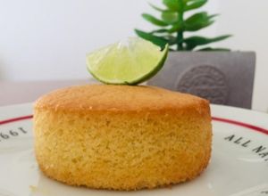 Una foto de Queque de limón esponjoso