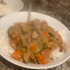 A picture of One Pot Creamy Lentil, Chicken & Veg.
