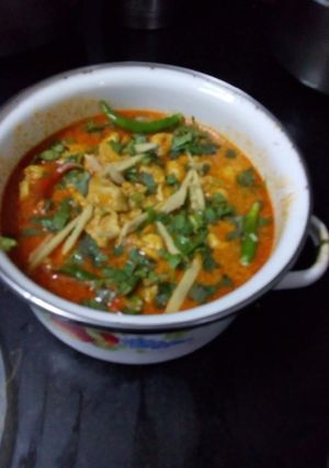 A picture of Chicken boneless handi.