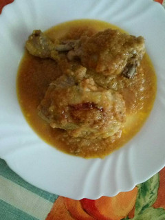 Una foto de Pollo en salsa