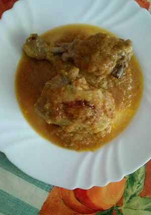 Una foto de Pollo en salsa