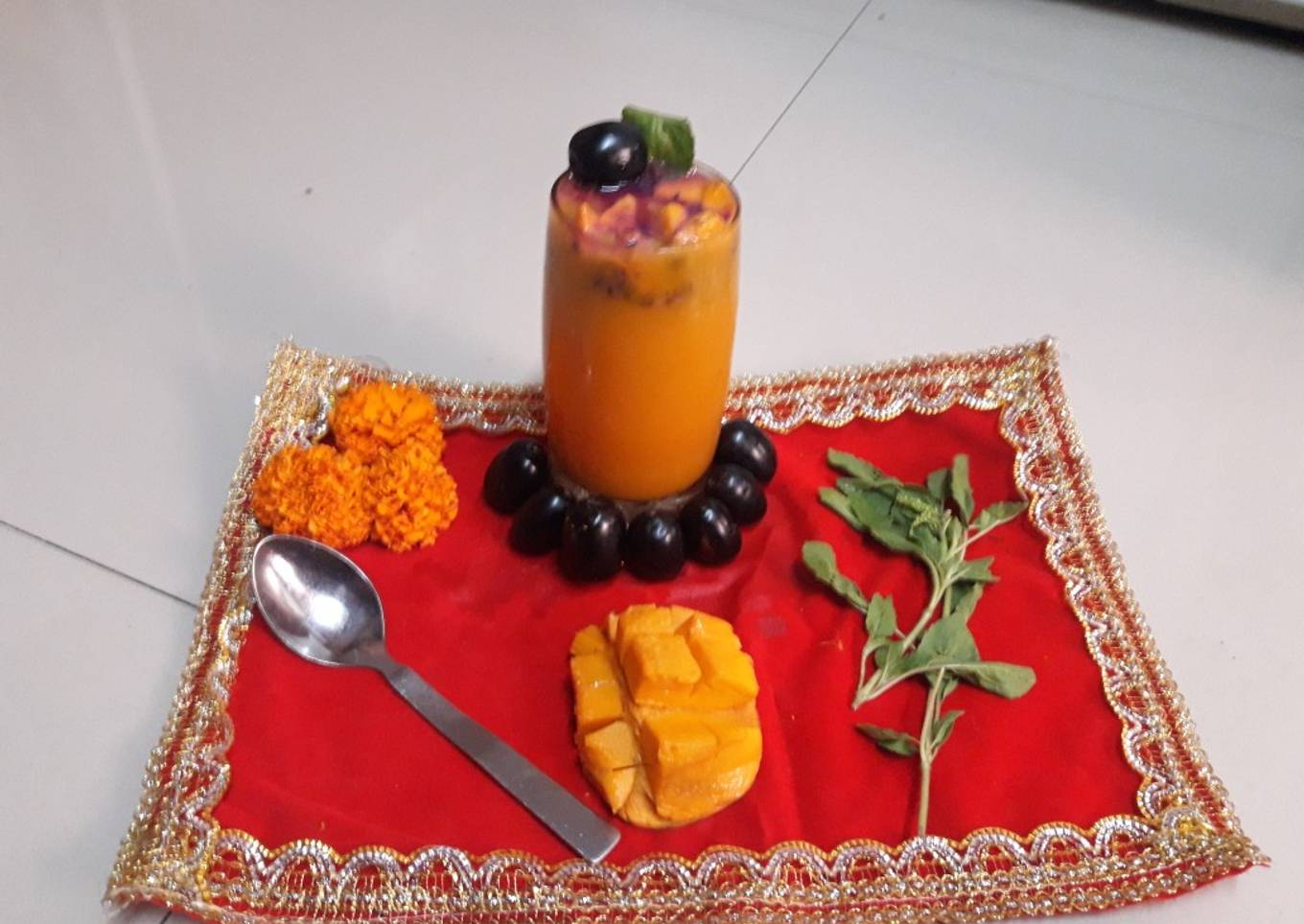 Mango mastani with black jamun