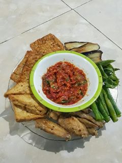 Foto resep Tahu Tempe Terong Sambal Penyet