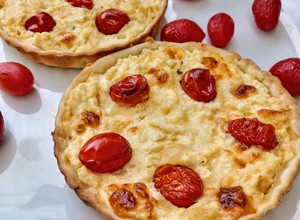 Una foto de Tarta de ricota y tomate