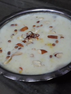 चावल केसर वाली खीर (Chawal kesar wali kheer recipe in Hindi) रेसिपी मुख्य फोटो