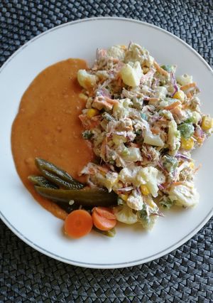 Una foto de Ensalada de Coliflor con atún
