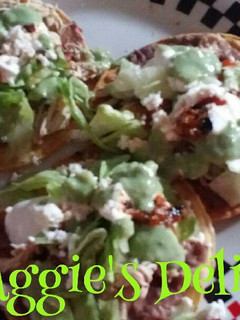 Una foto de Tostadas de pollo (soya)
