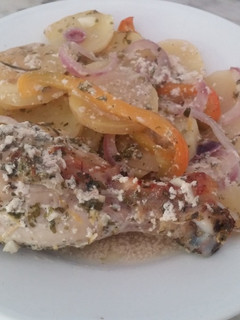 Una foto de Pollo al estilo Griego