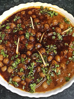 पिंडी छोले(pindi chole recipe in hindi) रेसिपी मुख्य फोटो