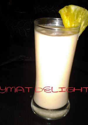 A picture of Pineapple smoothie.