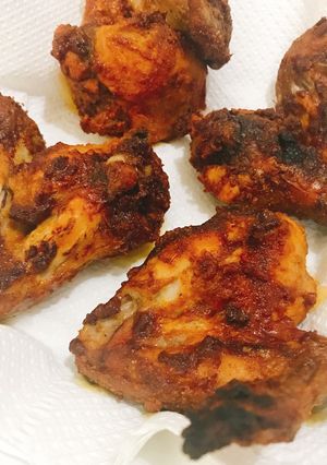A picture of Roasted chicken wings.