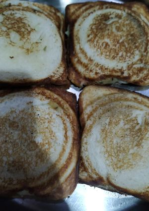 आलू सैंडविच (Aloo Sandwich recipe in hindi) रेसिपी मुख्य फोटो