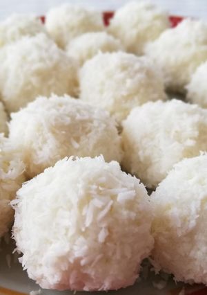 Kókuszos túrógolyó recept fotója