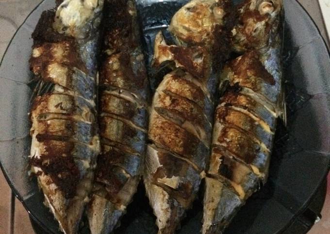 Resep Ikan Kembung Bakar Teflon Simple Oleh Anisa Mamdudah Cookpad